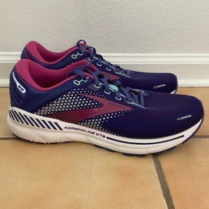 Brooks Adrenaline GTS: Women’s Size 12 Medium